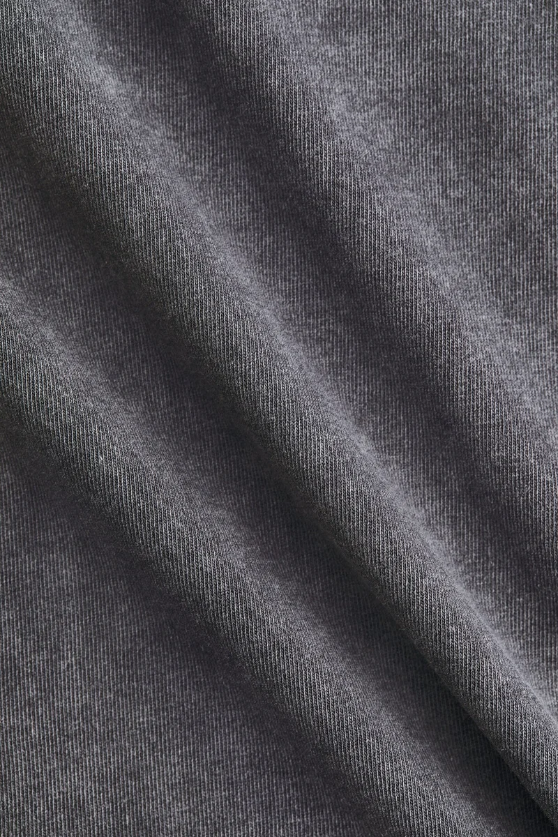 اتش اند ام بلوزة بأكمام مكشكشة